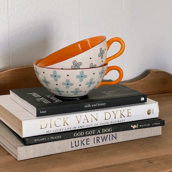 Pair of Retired Anthropologie Mugs - Picture 6 of 6